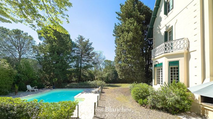 Image No.6-5 Bed House for sale