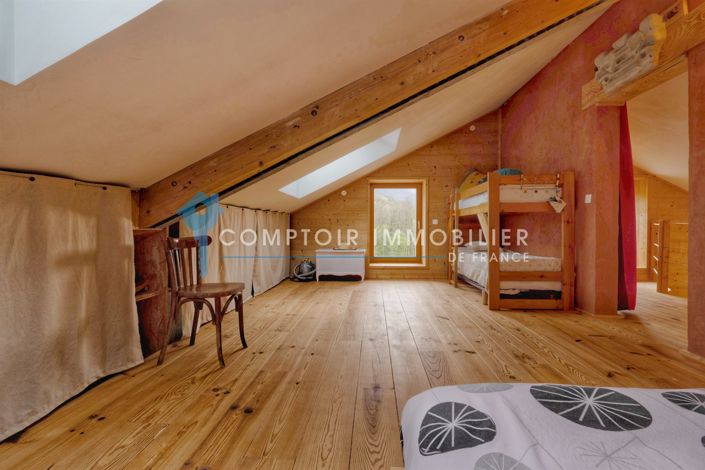 Image No.18-4 Bed House for sale