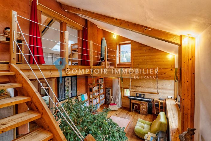 Image No.2-4 Bed House for sale