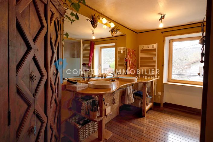 Image No.7-4 Bed House for sale