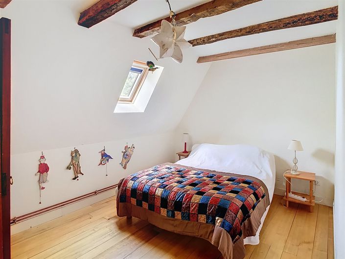 Image No.11-10 Bed House for sale