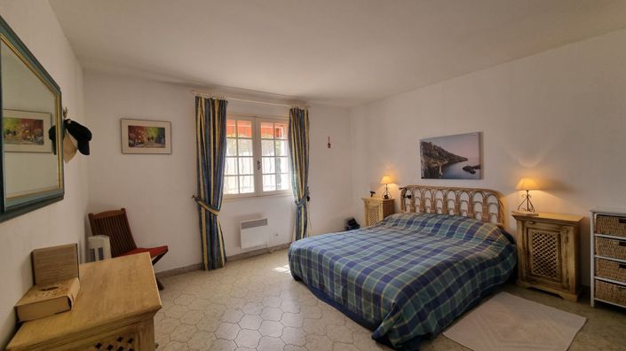 Image No.8-3 Bed Property for sale