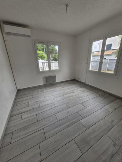 Image No.10-2 Bed House for sale