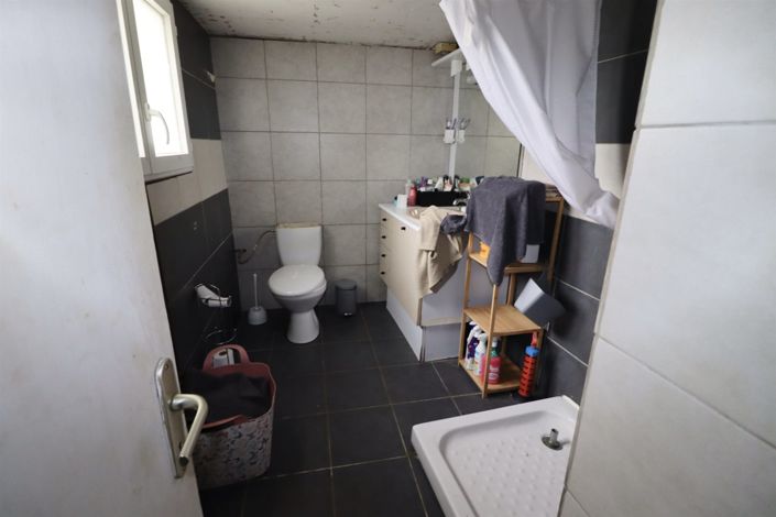 Image No.11-3 Bed House for sale