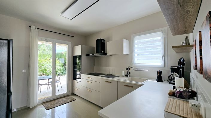 Image No.13-3 Bed House for sale