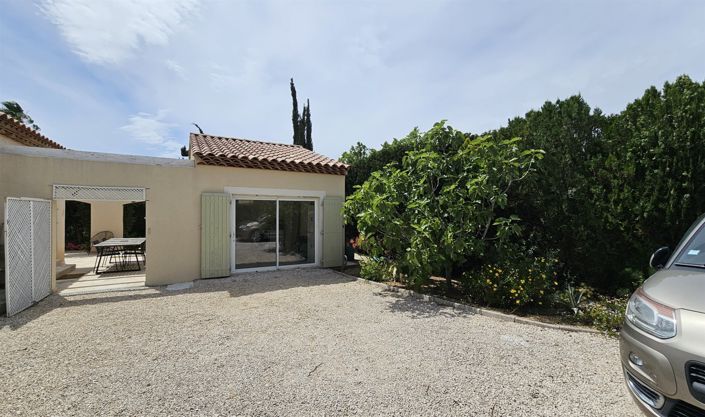 Image No.18-3 Bed House for sale