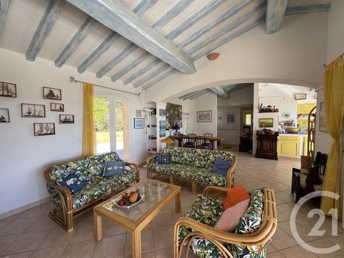 Image No.8-3 Bed House for sale
