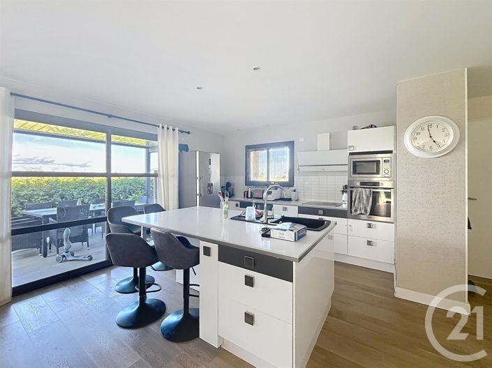 Image No.5-4 Bed House for sale