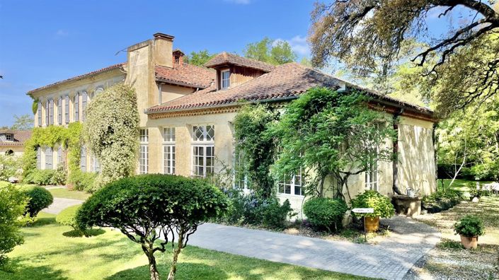 Image No.26-8 Bed Property for sale