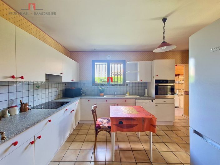 Image No.4-3 Bed House for sale