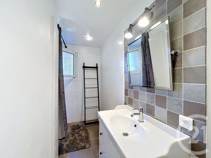 Image No.10-5 Bed House for sale