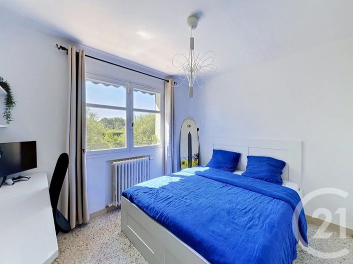 Image No.17-5 Bed House for sale
