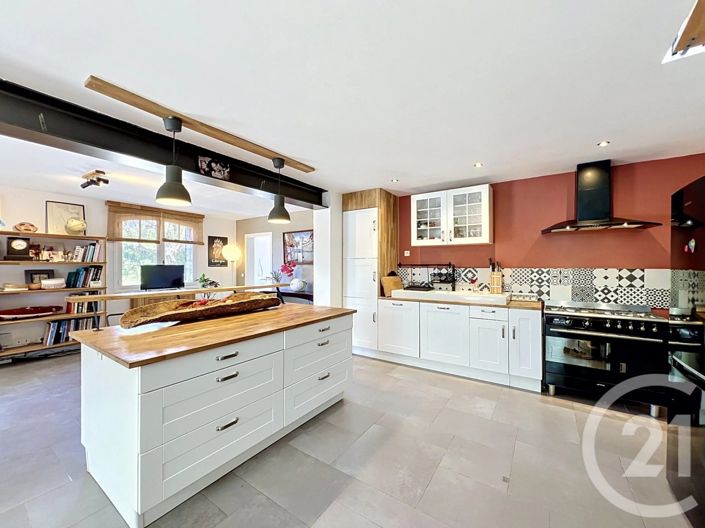 Image No.7-5 Bed House for sale