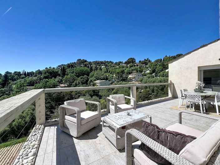 Image No.2-5 Bed House for sale