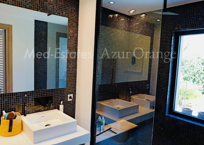Image No.9-3 Bed House for sale