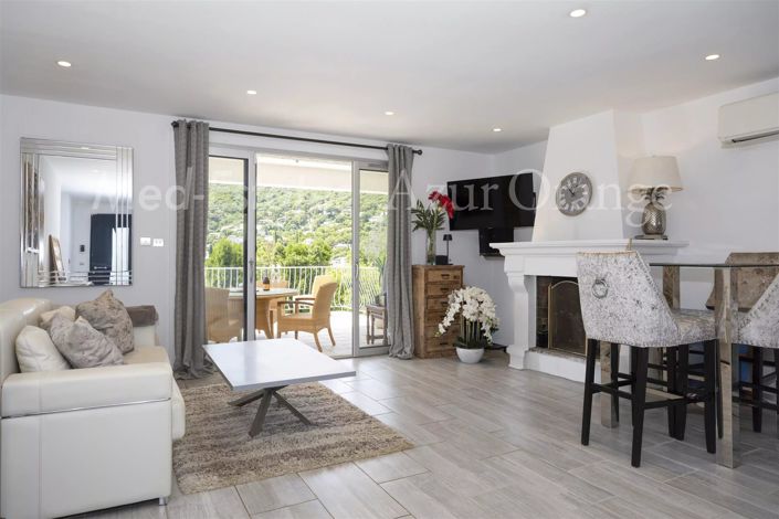 Image No.10-3 Bed House for sale