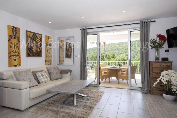Image No.9-3 Bed House for sale