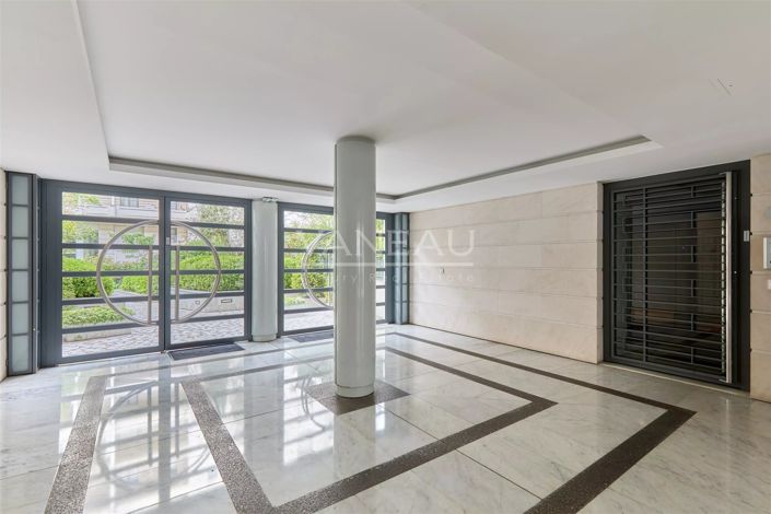 Image No.15-4 Bed Apartment for sale