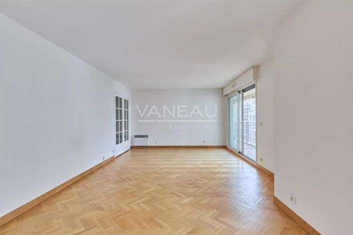 Image No.4-4 Bed Apartment for sale