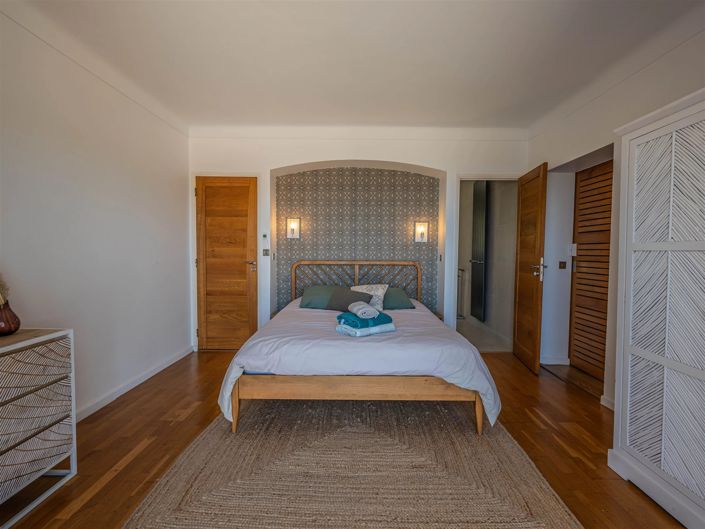 Image No.13-5 Bed House for sale