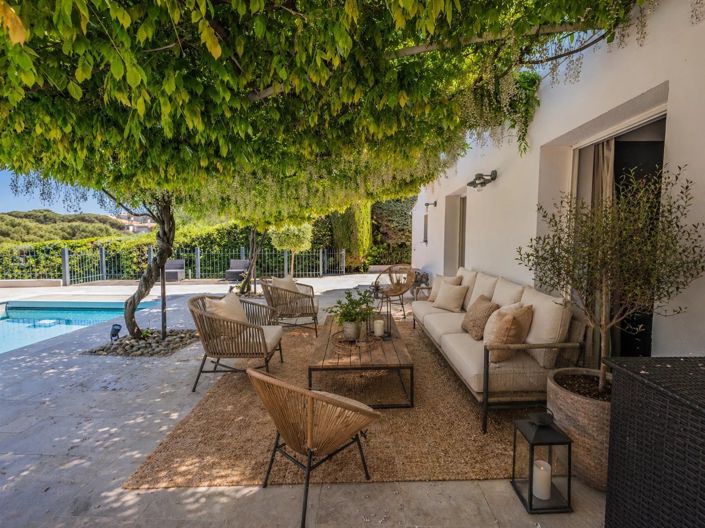 Image No.3-5 Bed House for sale