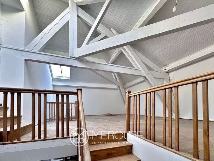 Image No.16-14 Bed Property for sale