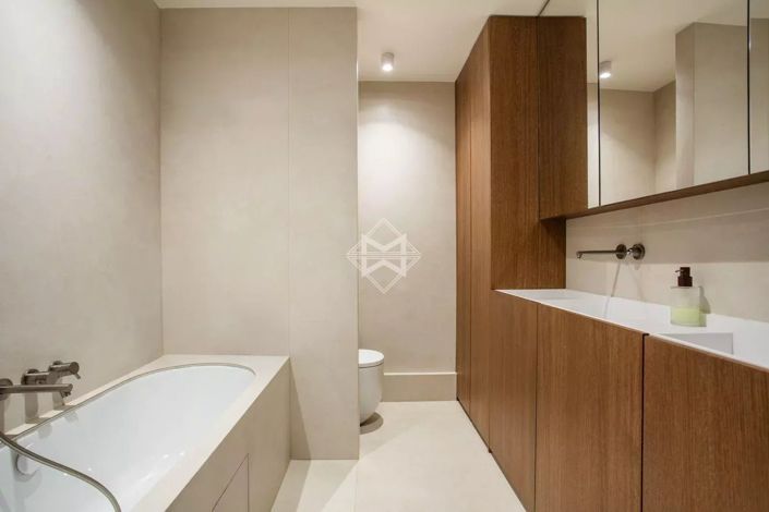 Image No.6-4 Bed Apartment for sale