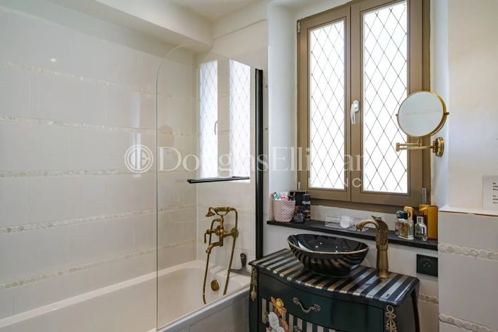 Image No.11-4 Bed House for sale