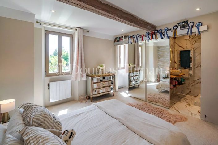 Image No.12-4 Bed House for sale
