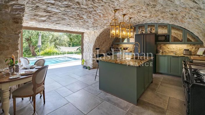 Image No.7-4 Bed House for sale