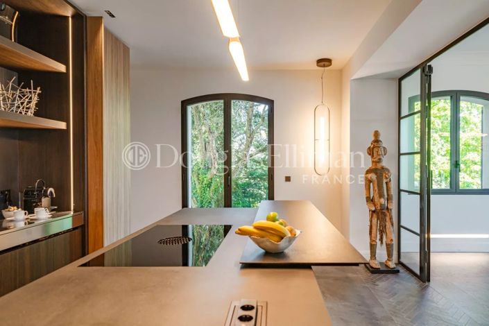 Image No.7-5 Bed House for sale