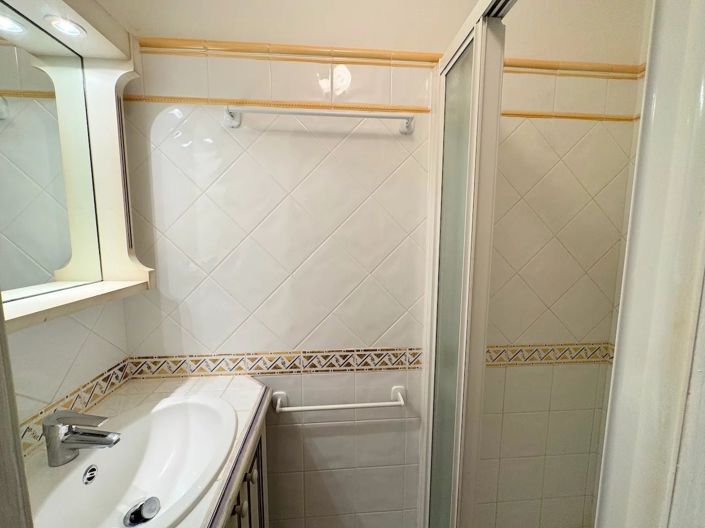 Image No.16-2 Bed Apartment for sale
