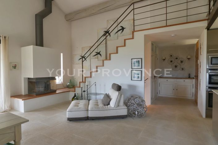 Image No.10-3 Bed House for sale