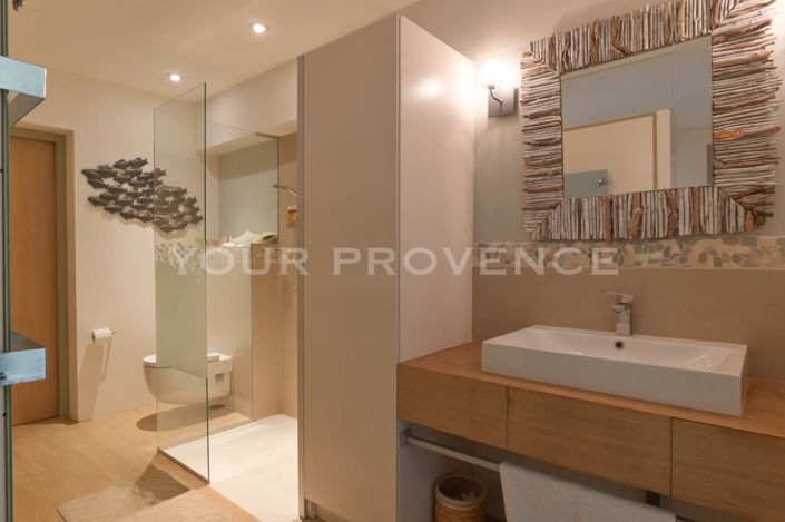 Image No.17-3 Bed House for sale