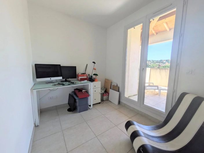 Image No.14-3 Bed House for sale