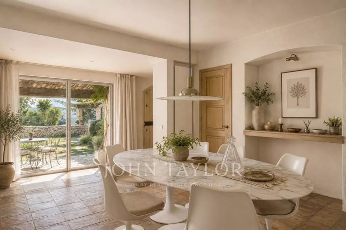 Image No.11-6 Bed House for sale