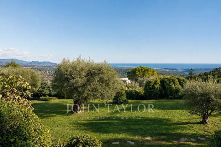 Image No.14-6 Bed House for sale