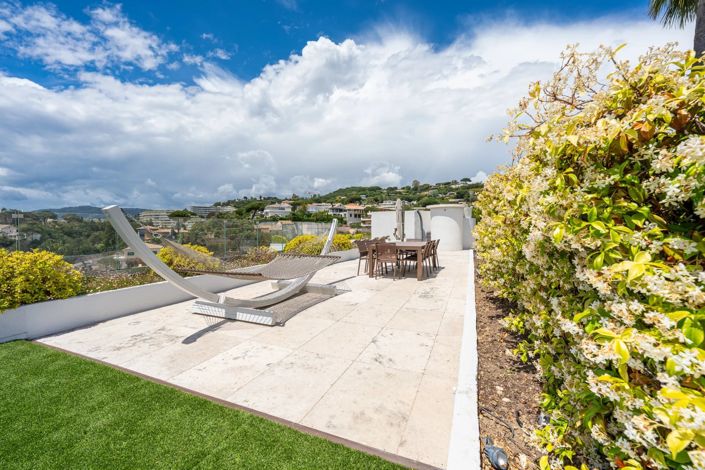 Image No.17-7 Bed House for sale