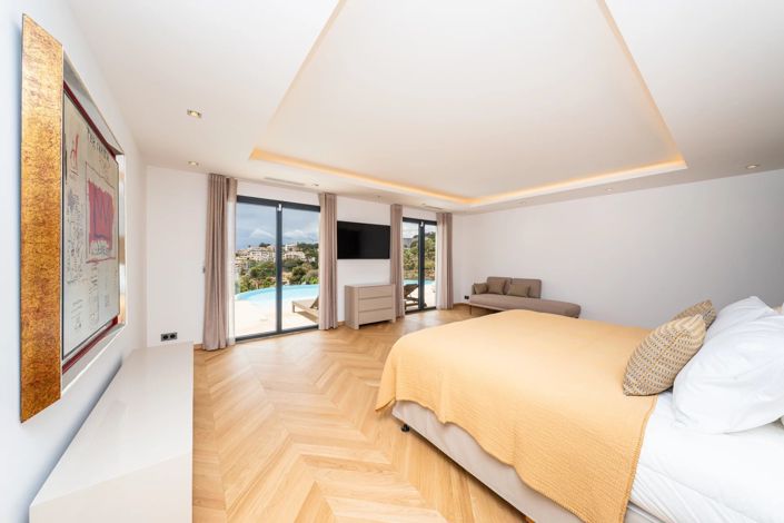 Image No.9-7 Bed House for sale