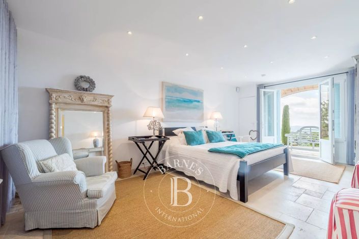 Image No.16-5 Bed House for sale