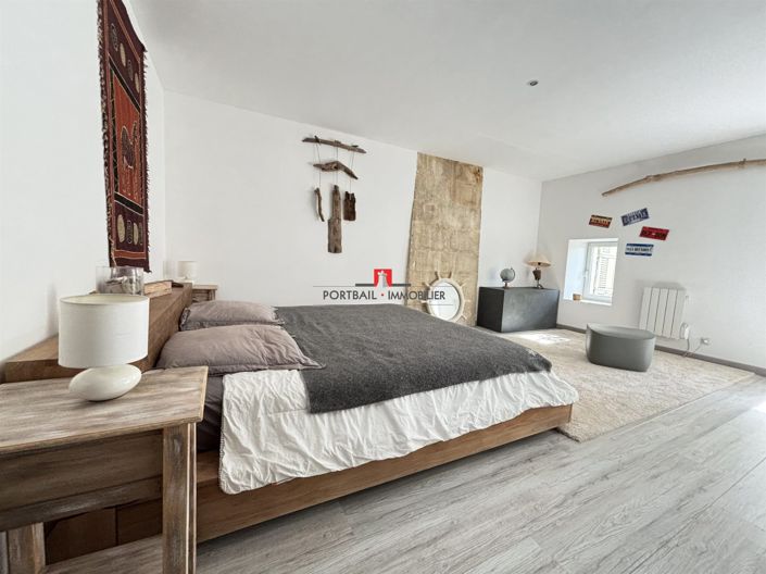 Image No.11-3 Bed House for sale