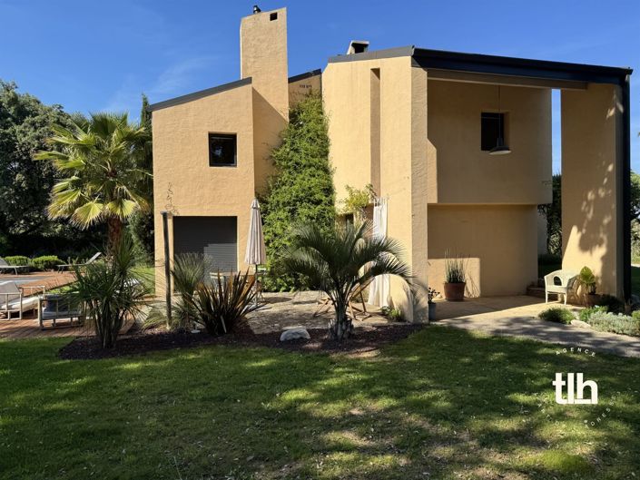 Image No.2-5 Bed House for sale