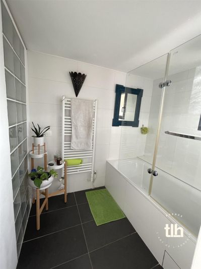 Image No.25-5 Bed House for sale