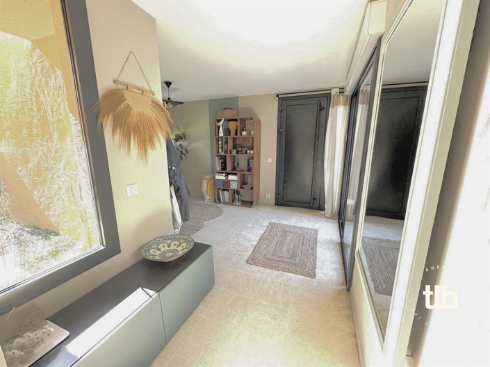 Image No.3-5 Bed House for sale