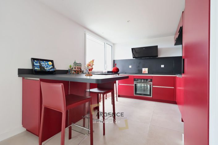 Image No.10-2 Bed Apartment for sale