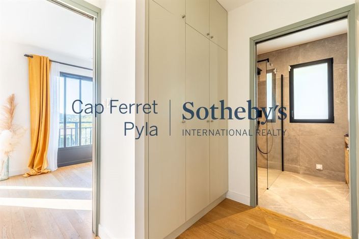 Image No.12-4 Bed House for sale