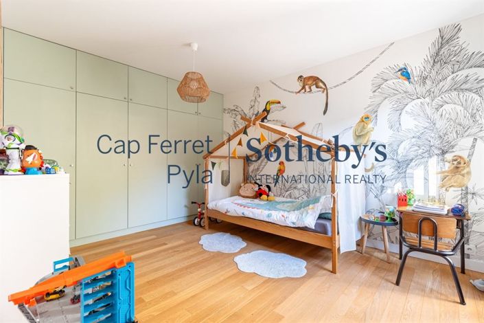 Image No.14-4 Bed House for sale