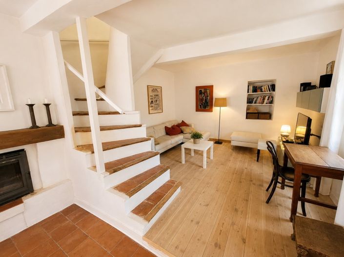 Image No.8-3 Bed House for sale