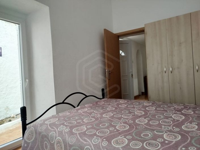 Image No.13-2 Bed House for sale