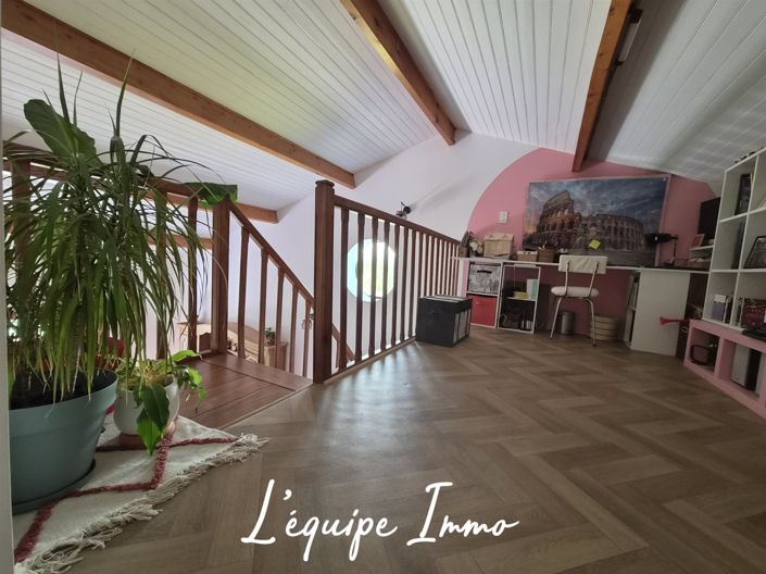 Image No.9-3 Bed House for sale